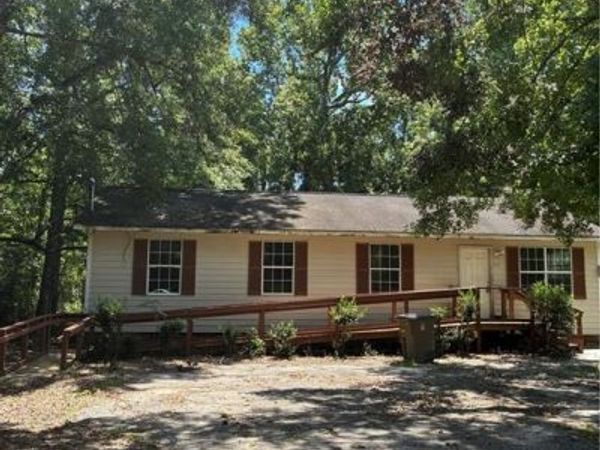 1337 Stewart Road, Mobile, AL 36605