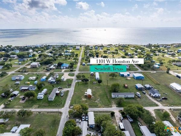 1101-1103 W Houston Avenue , Seadrift, TX 77983