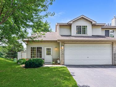 2795 Ranchview Lane N, Unit 12, Plymouth, MN 55447