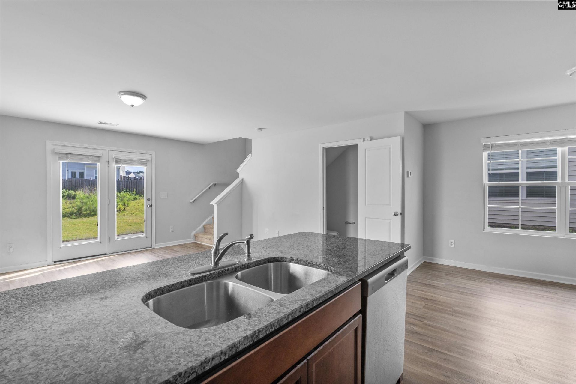 434 Keeble Drive  Photo 4