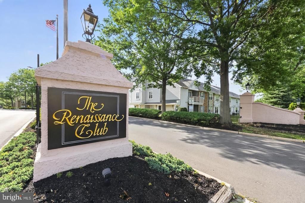 1017 B Scotswood Court , Mount Laurel, NJ 08054 Main Photo