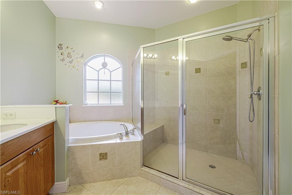 5600 Chelsey Ln , Unit 201, Fort Myers, FL 33912 Photo