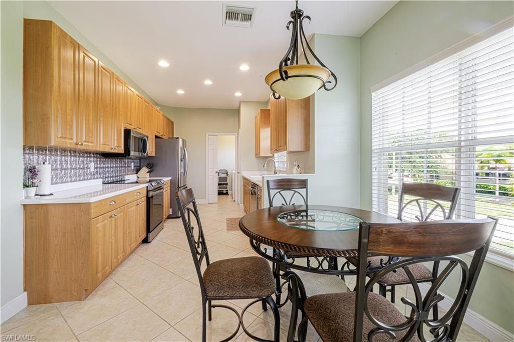 5600 Chelsey Ln , Unit 201, Fort Myers, FL 33912 Photo