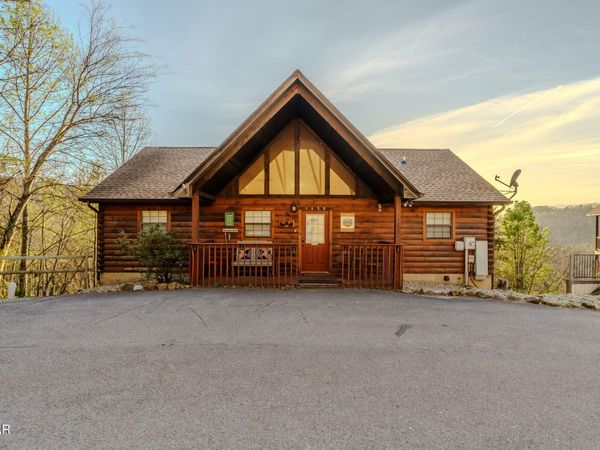 1650 Pinewood Way , Sevierville, TN 37862