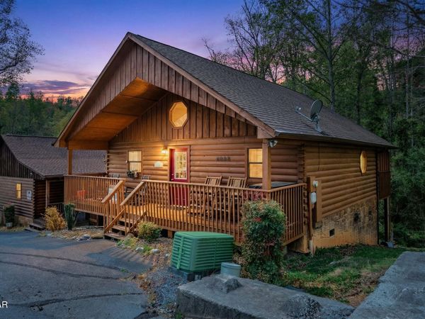 1505 Bears Den Way , Sevierville, TN 37862