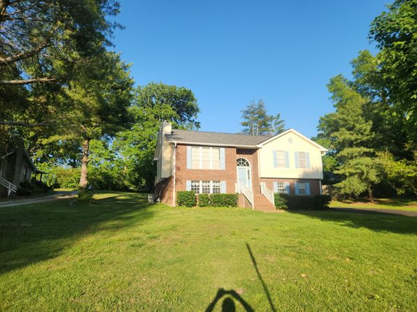951 Belvedere Dr , Gallatin, TN 37066