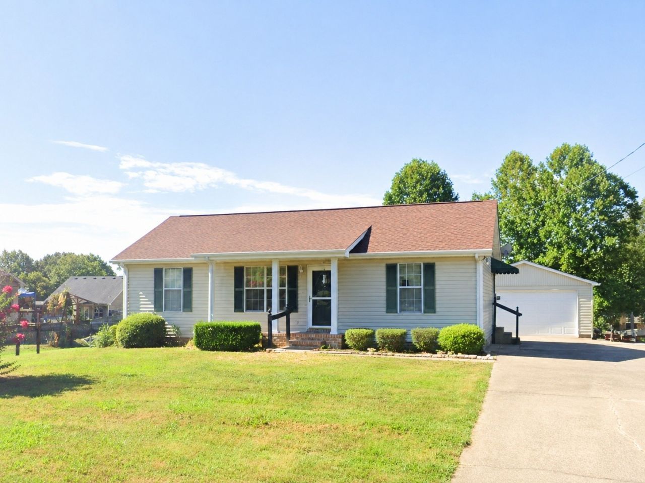 2864 Chinquapin Ln, Clarksville, TN 37043 Main Photo