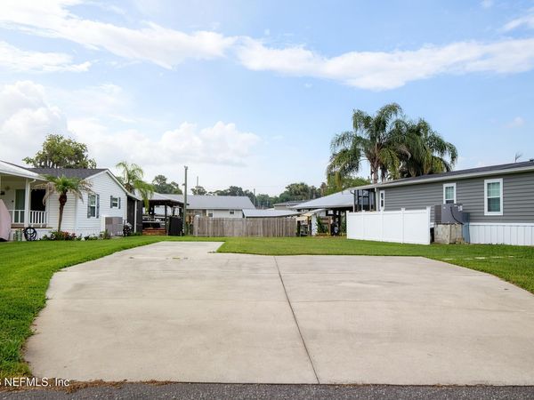 25 SCOTT Street, Welaka, FL 32193