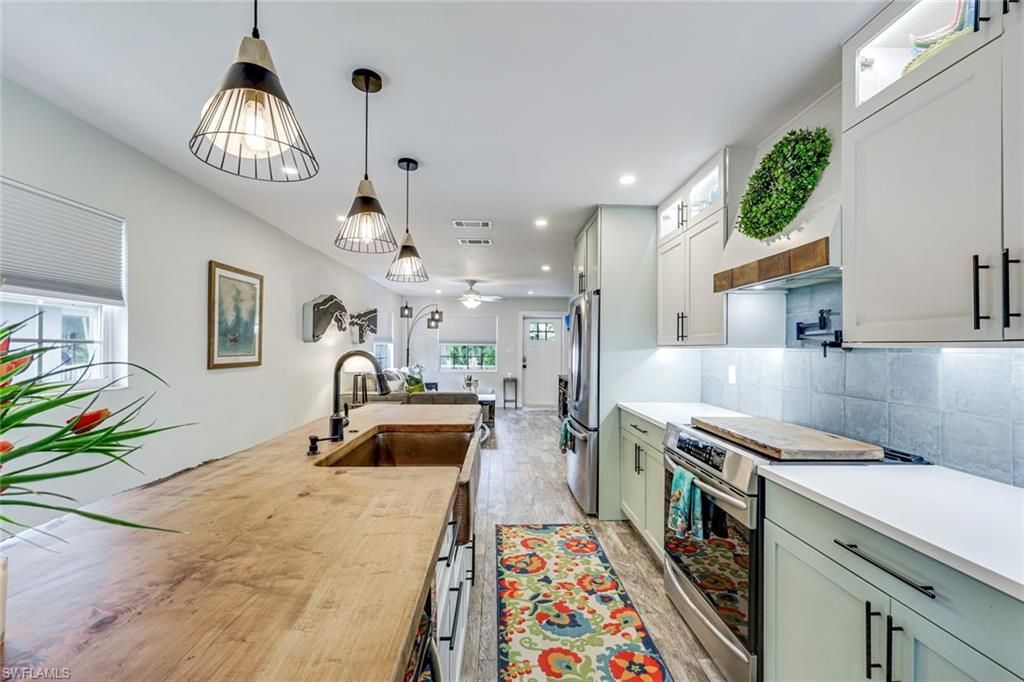 2385 Sunset Ave , Naples, FL 34112 Photo