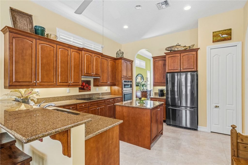 1065 Riverwind Circle, Vero Beach, FL 32967 Photo