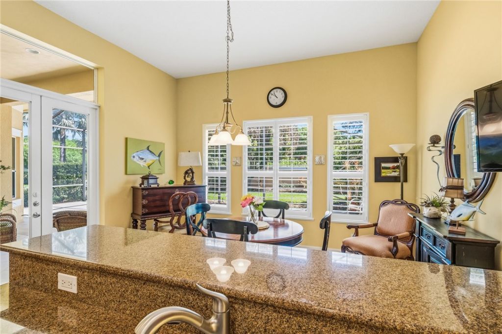 1065 Riverwind Circle, Vero Beach, FL 32967 Photo