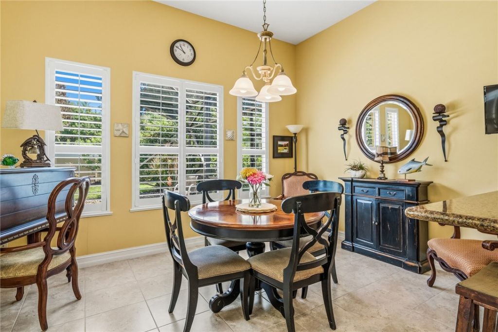 1065 Riverwind Circle, Vero Beach, FL 32967 Photo