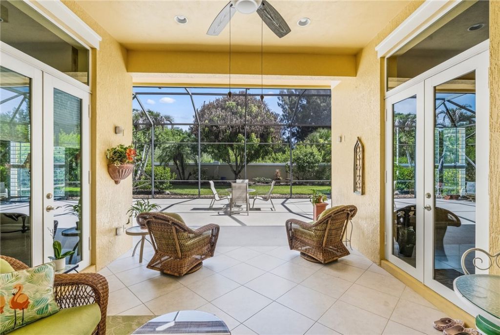 1065 Riverwind Circle, Vero Beach, FL 32967 Photo