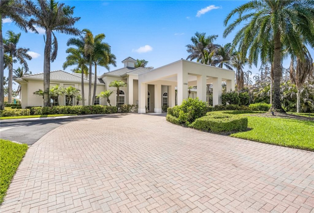 1065 Riverwind Circle, Vero Beach, FL 32967 Photo