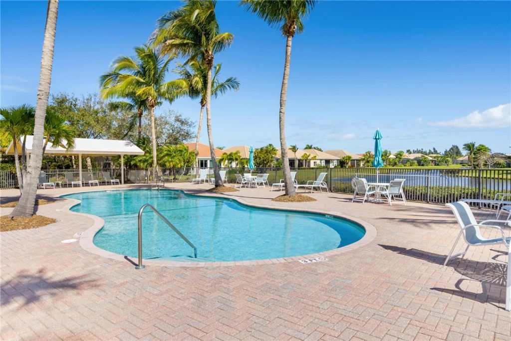 1065 Riverwind Circle, Vero Beach, FL 32967 Photo