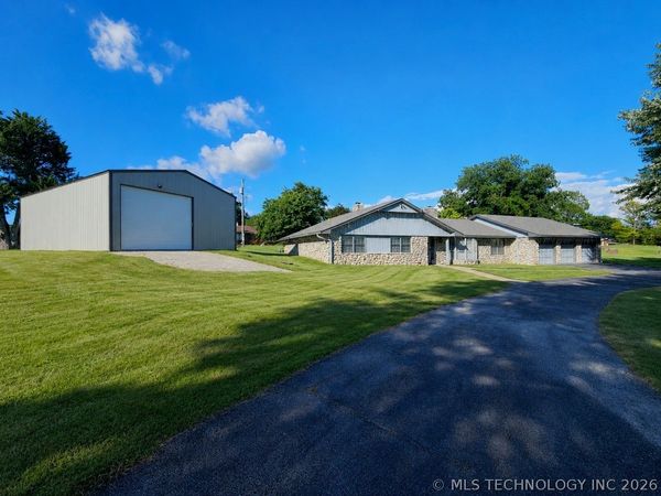 533 W Woodland Drive , Cleveland, OK 74020