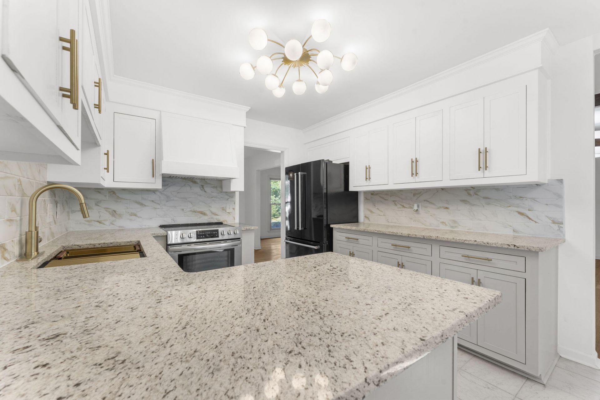 203 Stratford Drive Photo 10