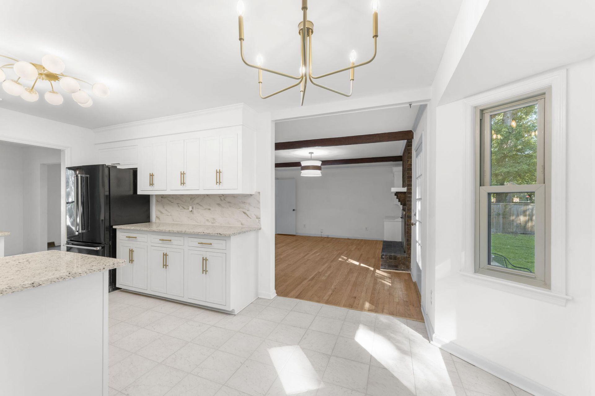 203 Stratford Drive Photo 13