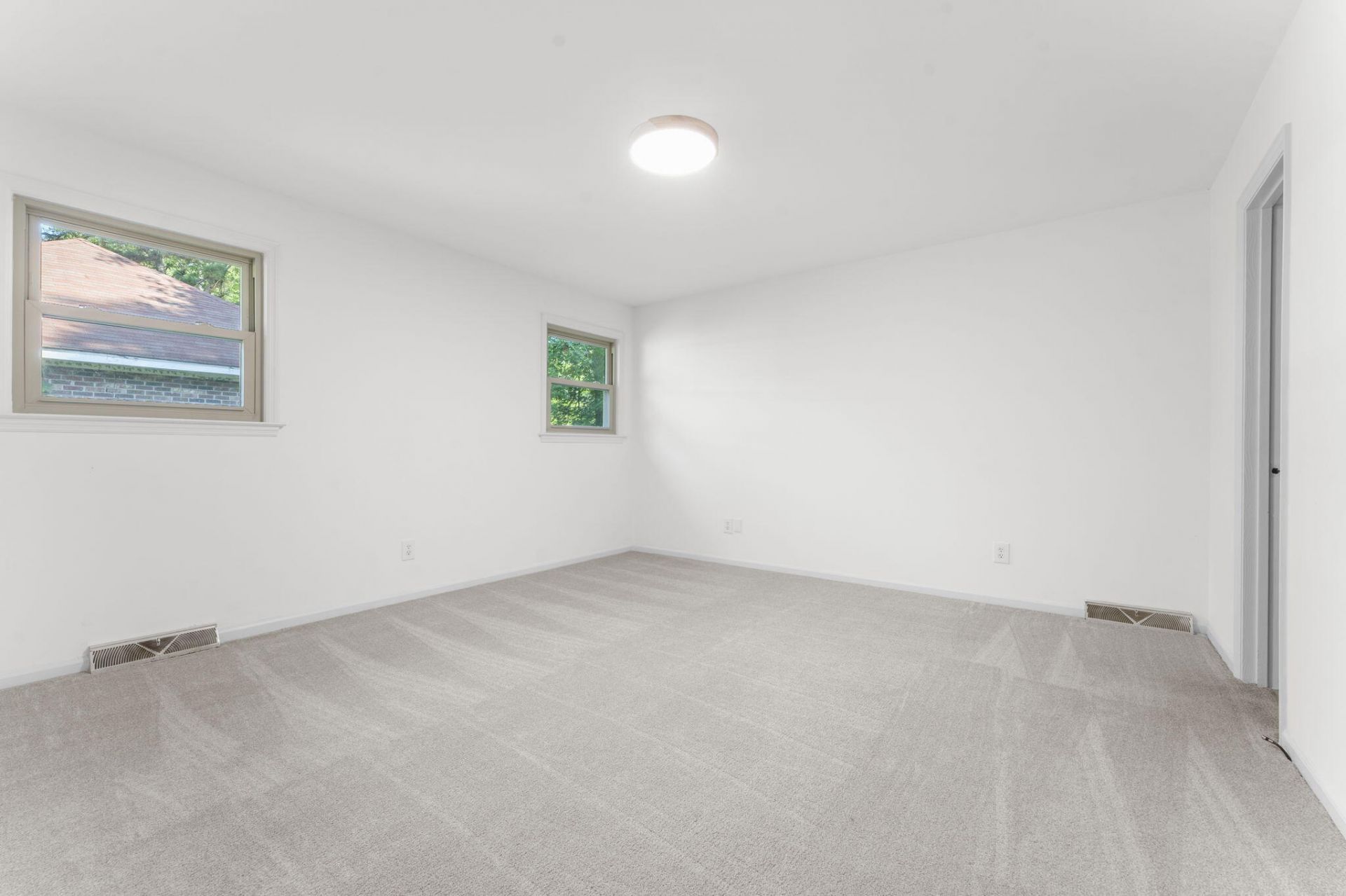 203 Stratford Drive Photo 19