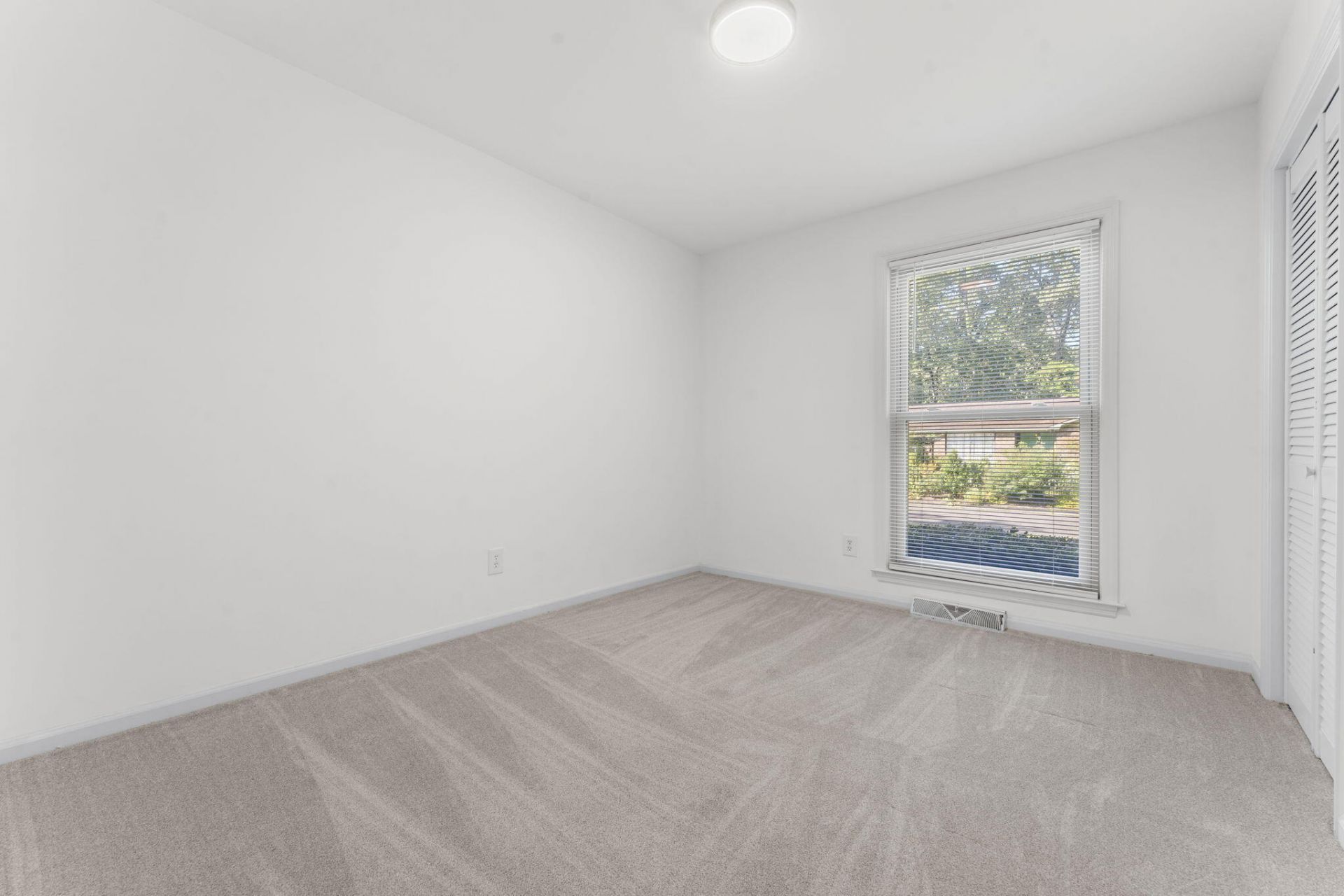 203 Stratford Drive Photo 25