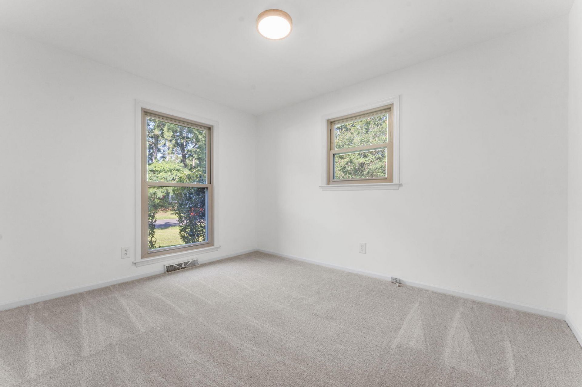 203 Stratford Drive Photo 29