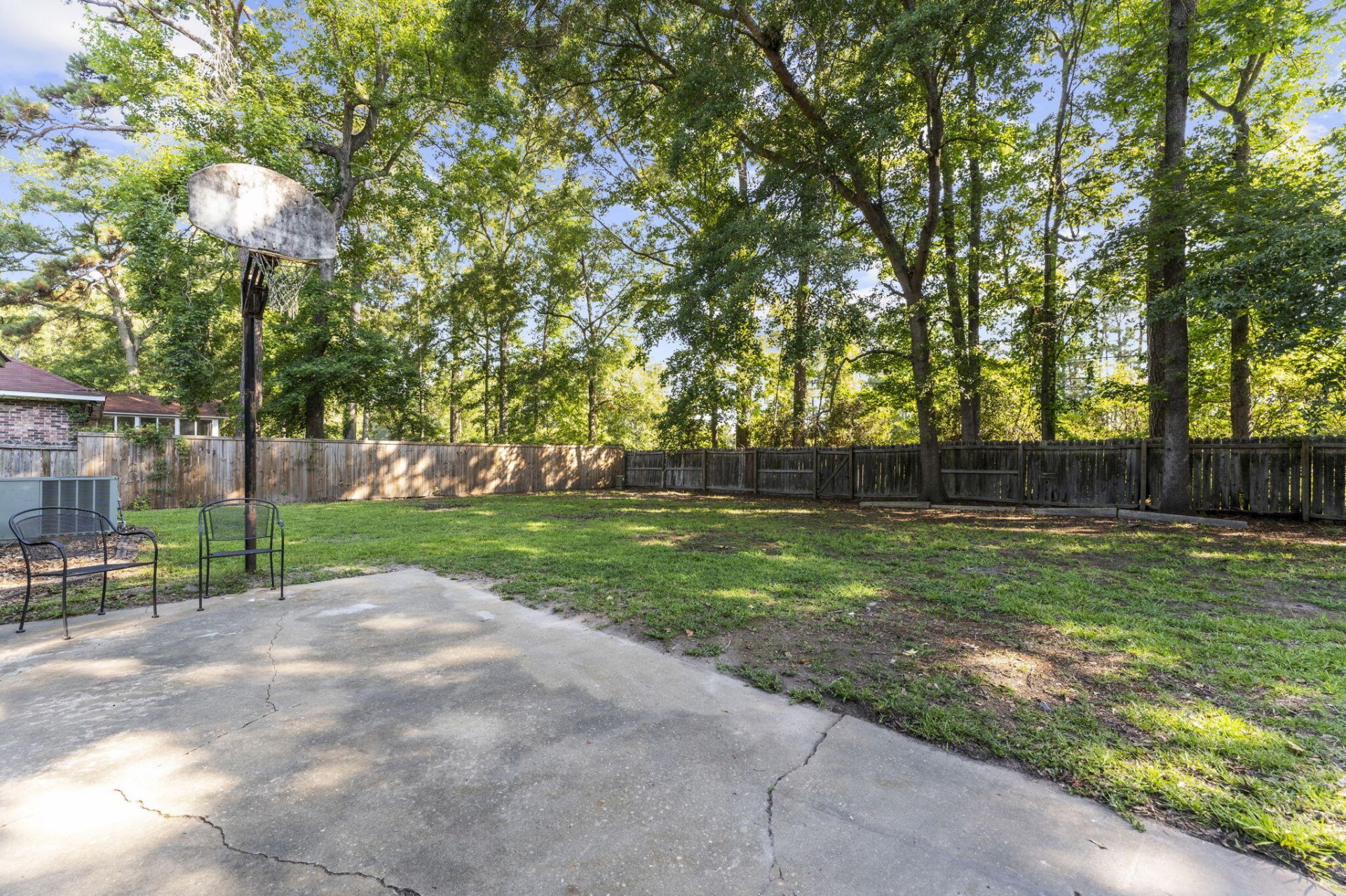 203 Stratford Drive Photo 32