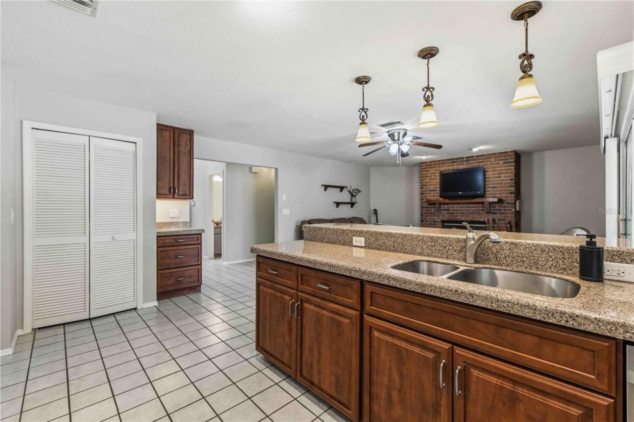 9308 65th Avenue E, Bradenton, FL 34202 Photo