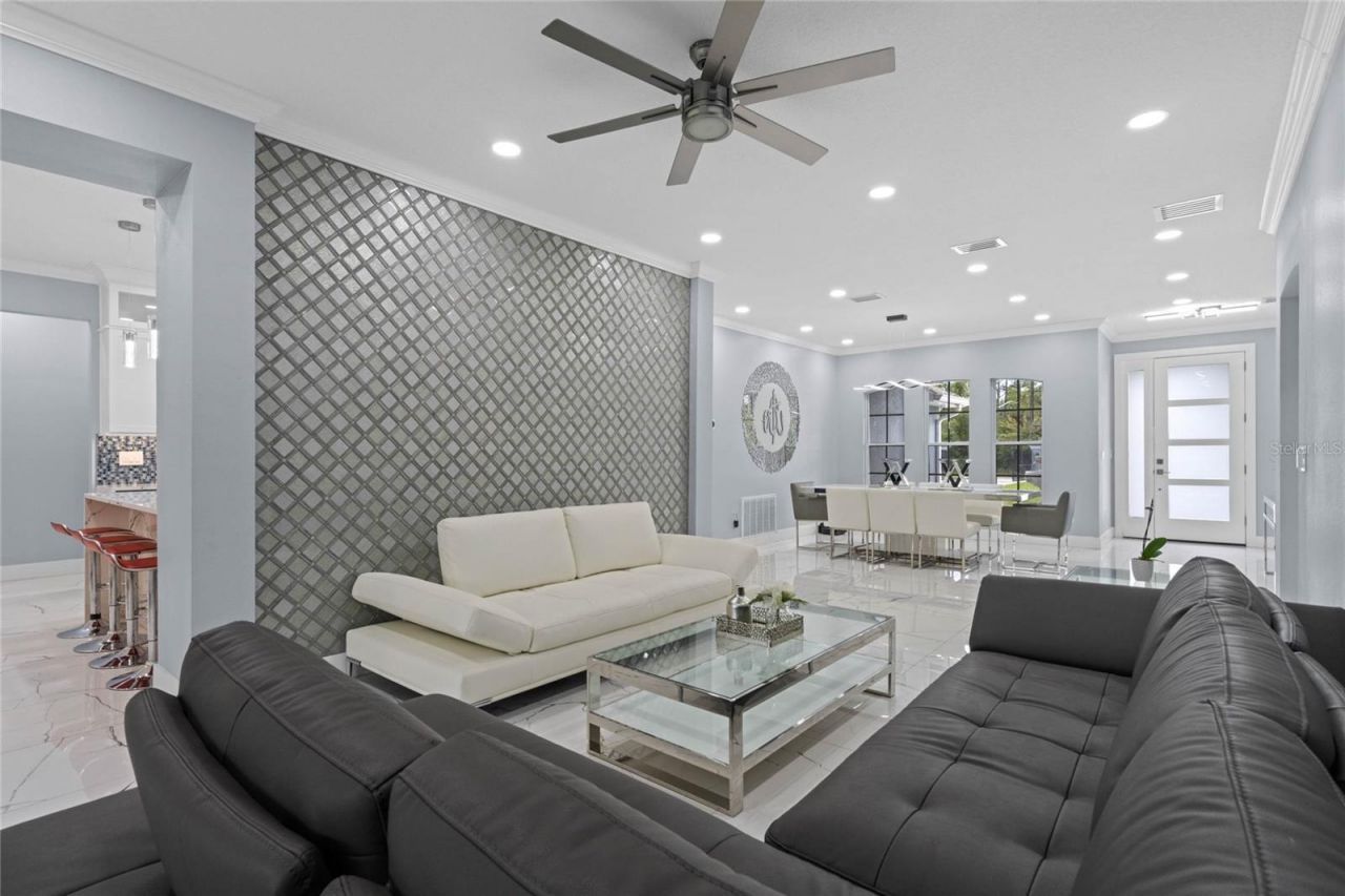 6607 Whispering Pines Road, Orlando, FL 32824 Photo