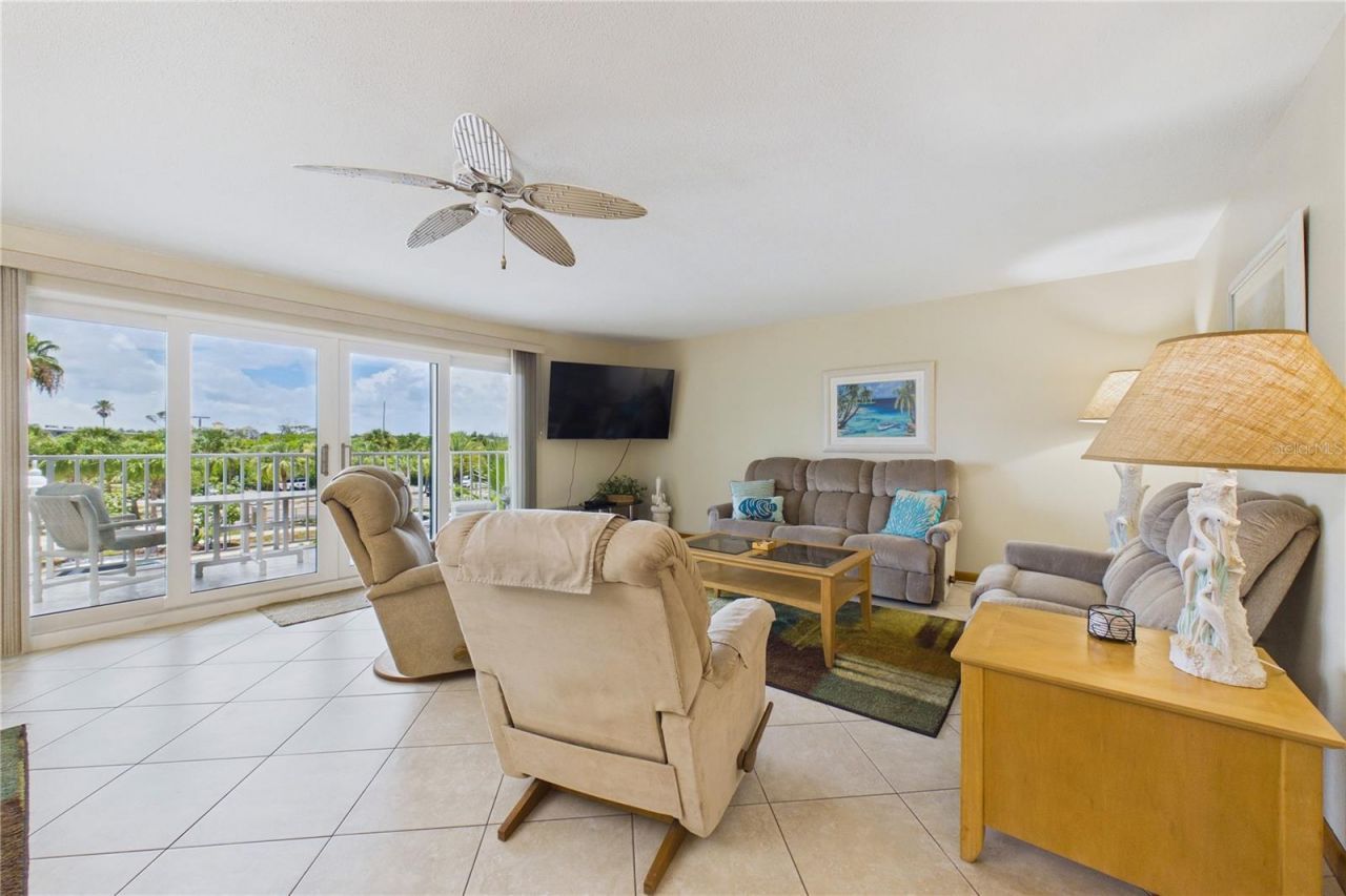 19610 Gulf Boulevard , Unit 206, Indian Rocks Beach, FL 33785 Photo