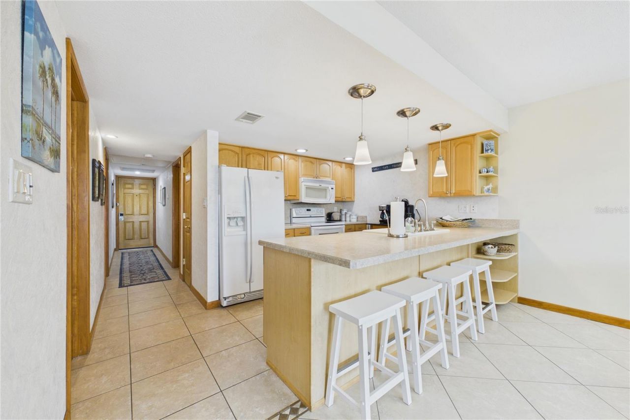 19610 Gulf Boulevard , Unit 206, Indian Rocks Beach, FL 33785 Photo