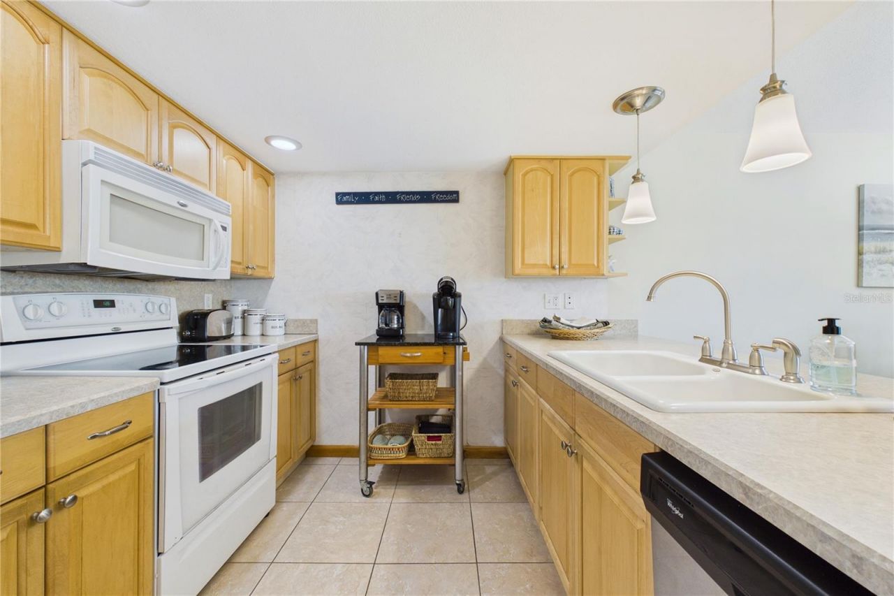 19610 Gulf Boulevard , Unit 206, Indian Rocks Beach, FL 33785 Photo