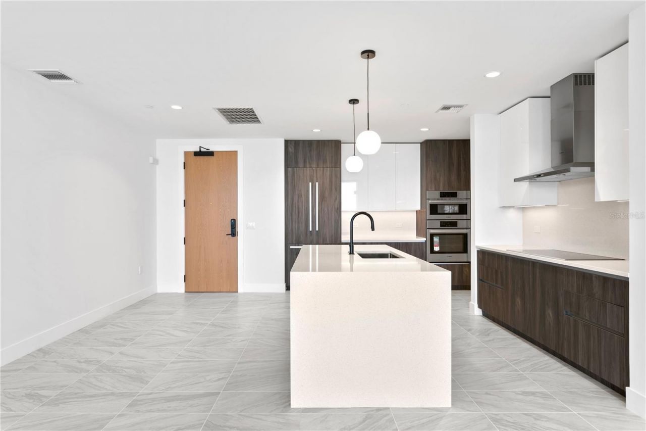 777 3rd Avenue N, Unit 1204, Saint Petersburg, FL 33701 Photo