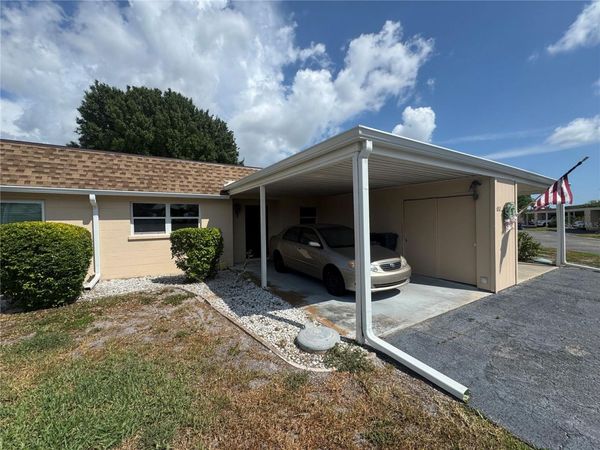 652 PARK CIRCLE , BRADENTON, FL 34207