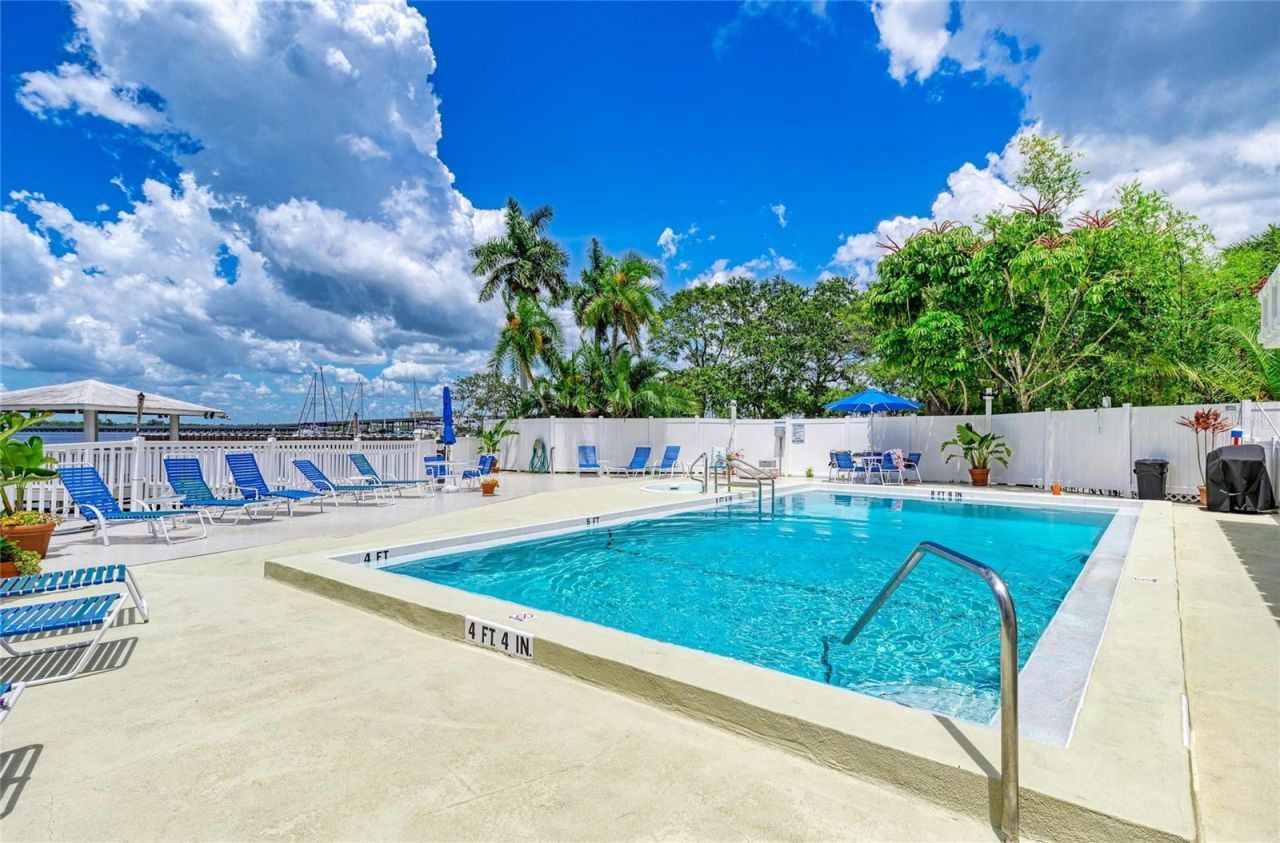 1510 1st Avenue W, Unit 503, Bradenton, FL 34205 Photo