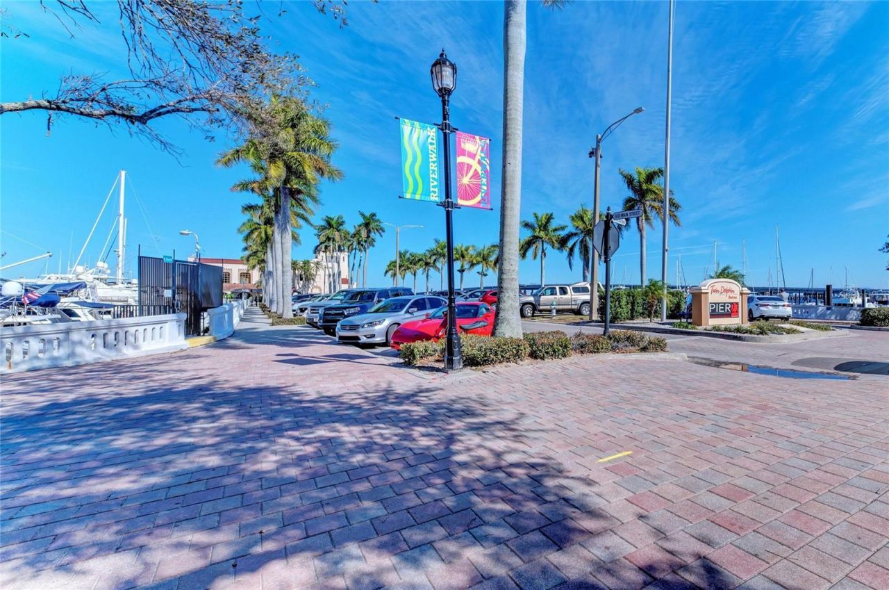 1510 1st Avenue W, Unit 503, Bradenton, FL 34205 Photo