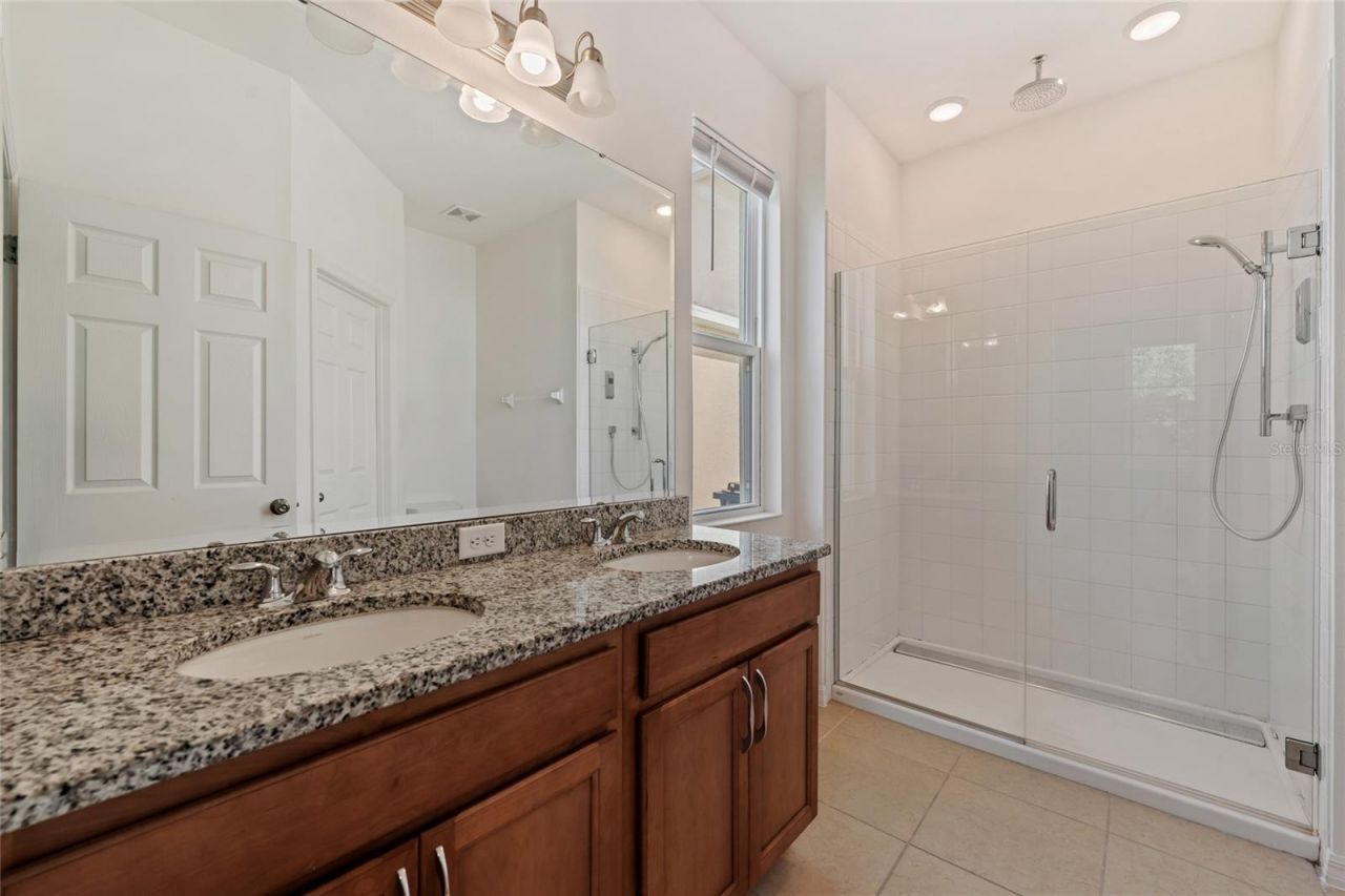 1678 Swan Swim Drive, Davenport, FL 33837 Photo