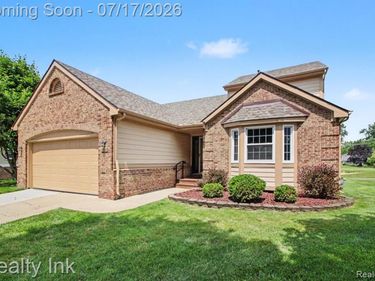 31223 Barrington Drive, Novi, MI 48377