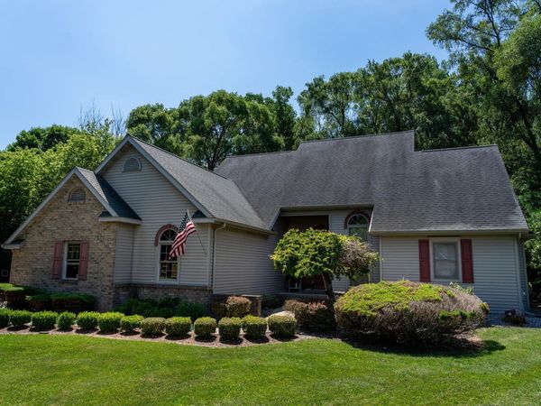 3106 Hunters Trail, Mt Pleasant, MI 48858