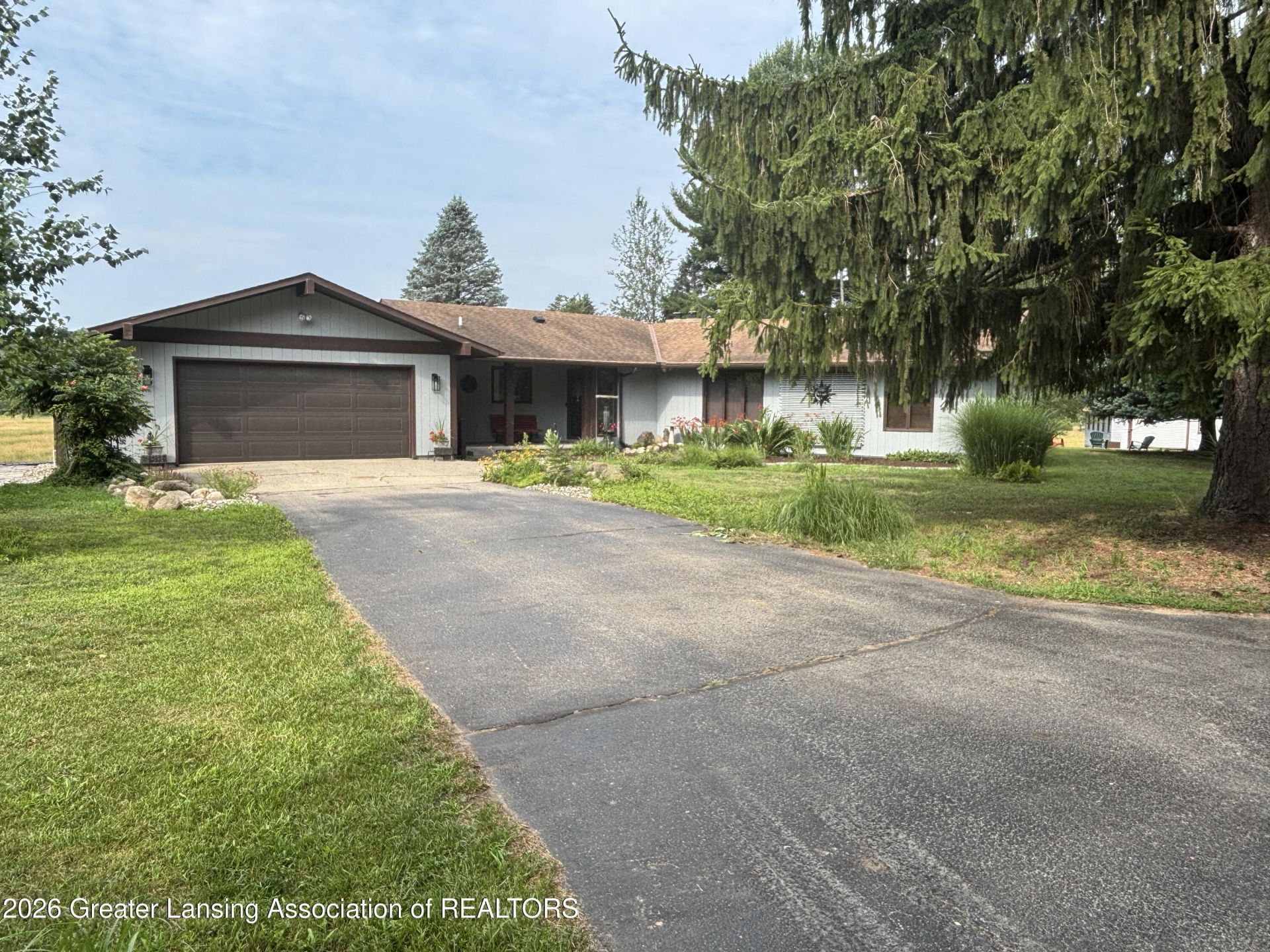 12196 Center Road, Bath, MI 48808 Main Photo
