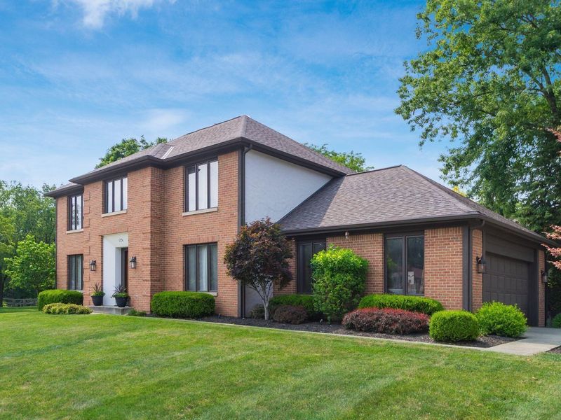 129 Meadow Ridge Court, Powell, OH 43065 Photo 3