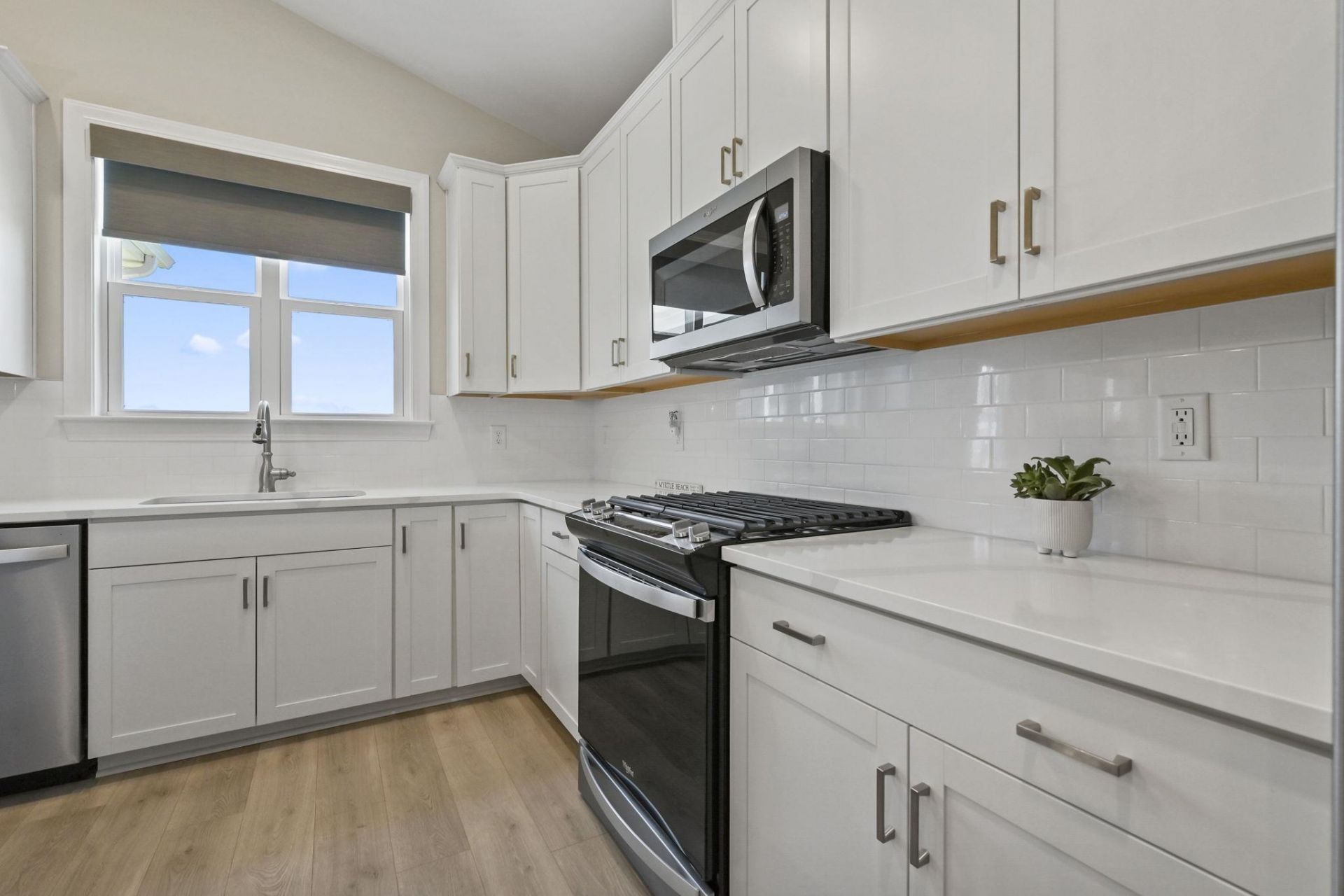 2591 Brescia St. Photo 12