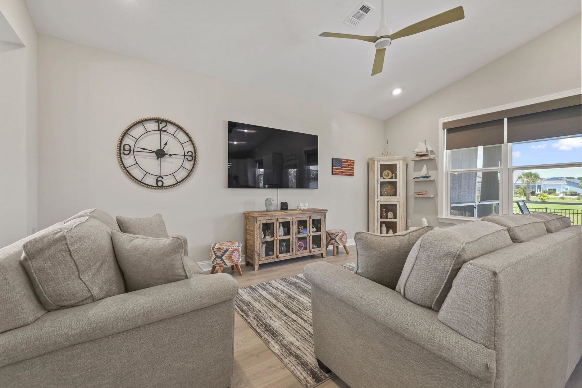 2591 Brescia St. Photo 13