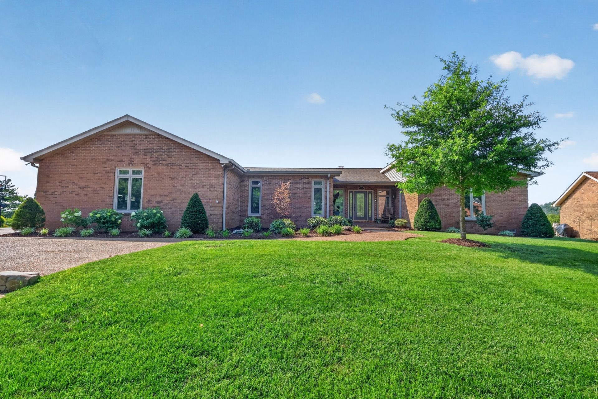 1324 Yorkshire Dr, Brentwood, TN 37027 Main Photo