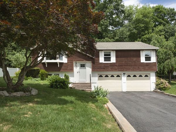 8 Cedar Rd, Holden, MA 01520