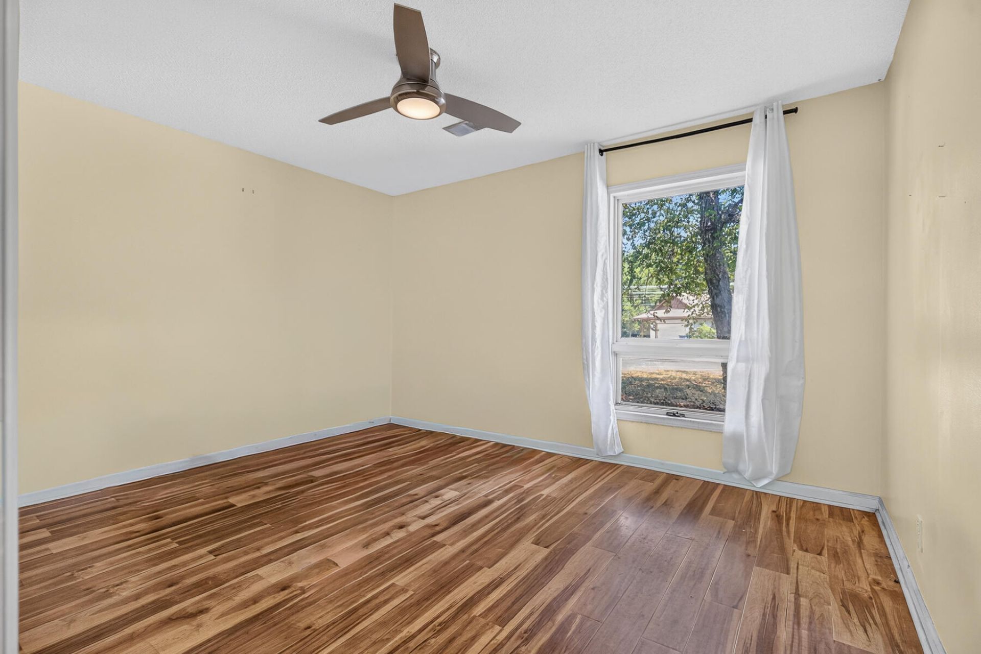 110 Mallard Court Photo 23