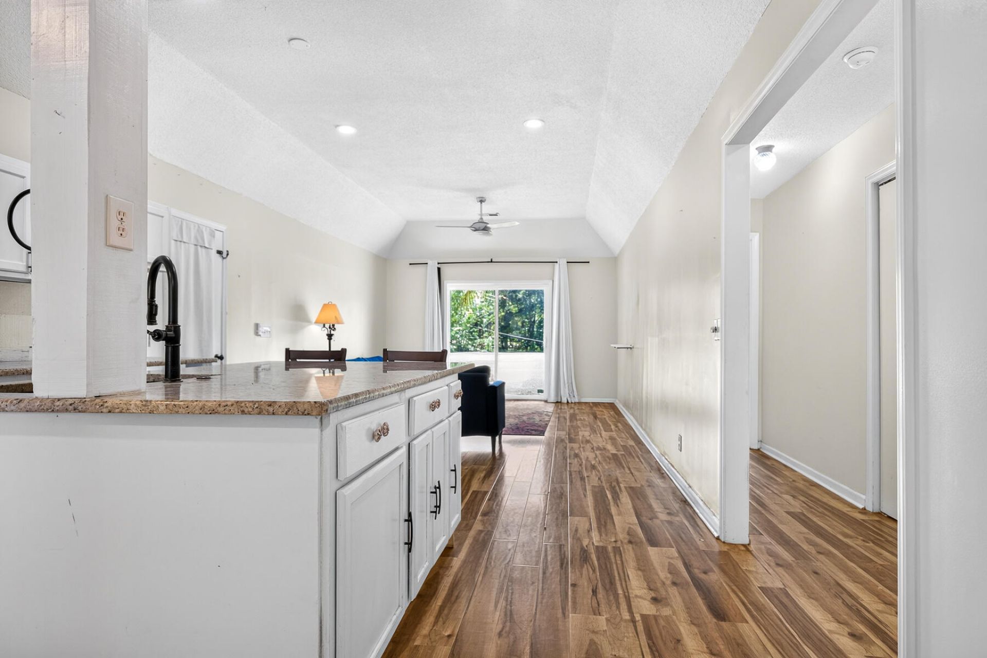 110 Mallard Court Photo 8