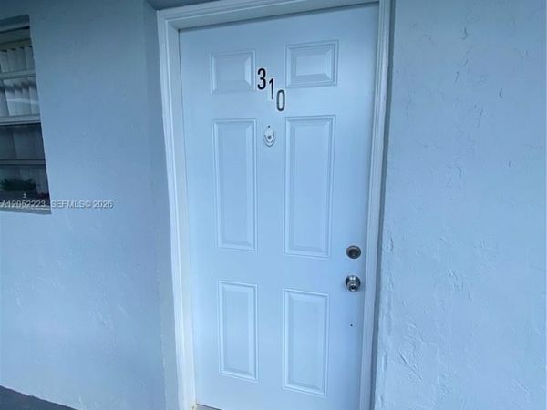 1755 W 60th St, Unit D310, Hialeah, FL 33012