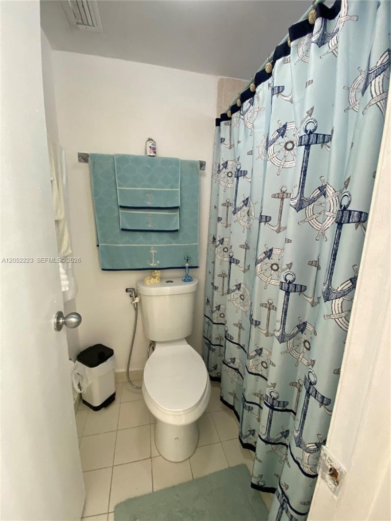 1755 W 60th St, Unit D310, Hialeah, FL 33012 Photo