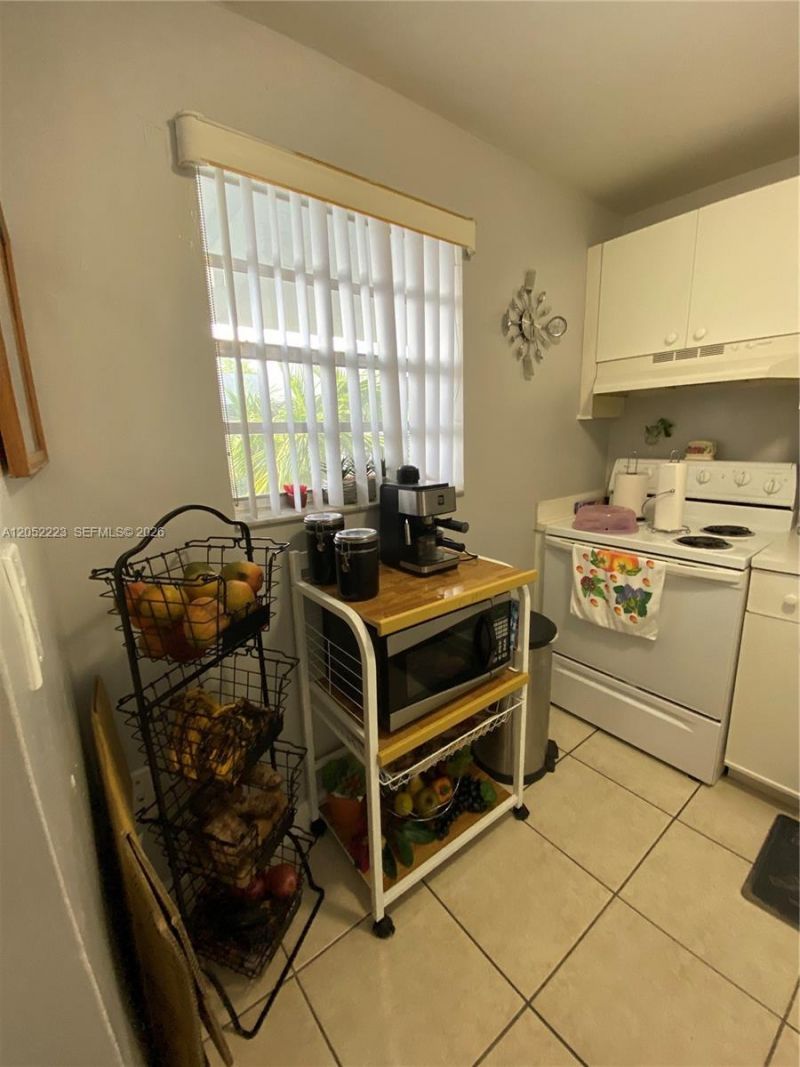 1755 W 60th St , Unit D310, Hialeah, FL 33012 Photo