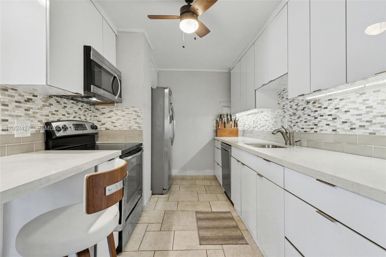 211 S Ocean Dr, Unit 205, Hollywood, FL 33019 Photo